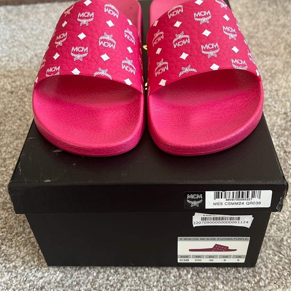 MCM women pool slides